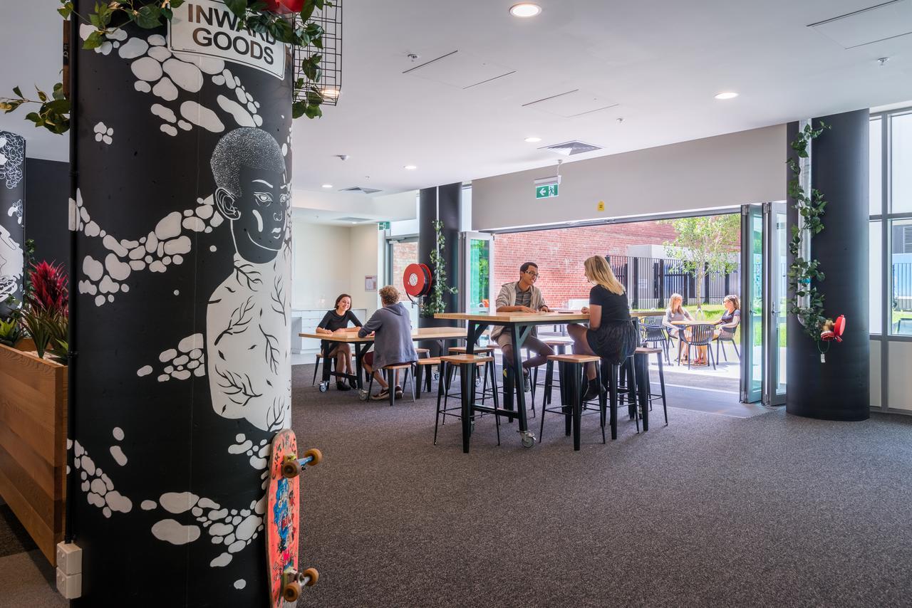 Student Village Melbourne Bagian luar foto